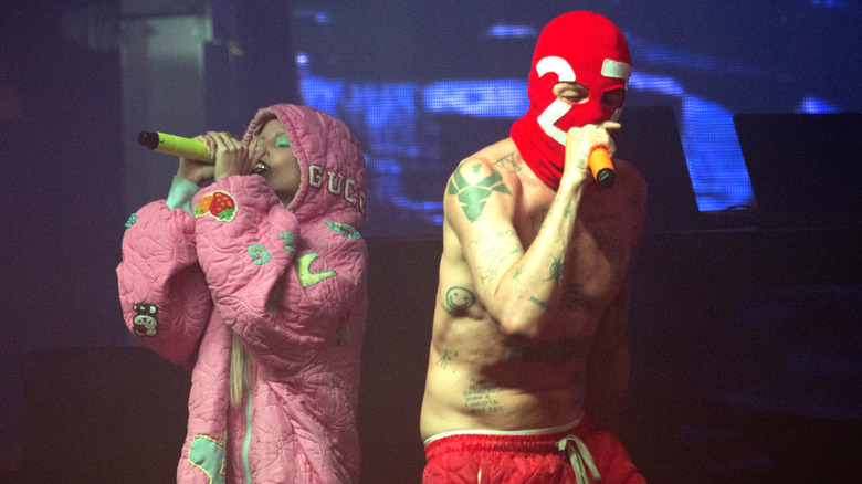 Die Antwoord with microphones