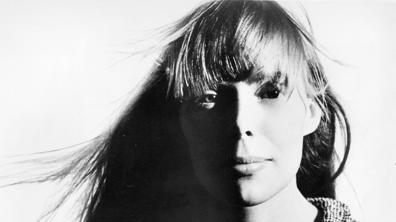 Young Joni Mitchell black and white