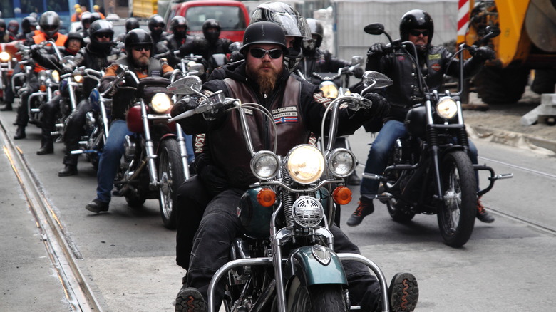 hells angels riding in formation