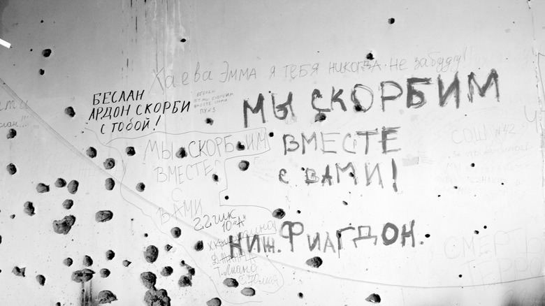 Bullet hole, Russian graffiti wall