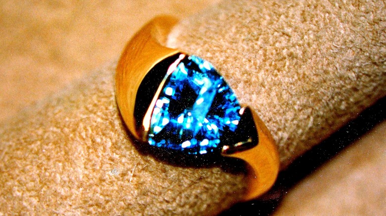 Blue topaz ring