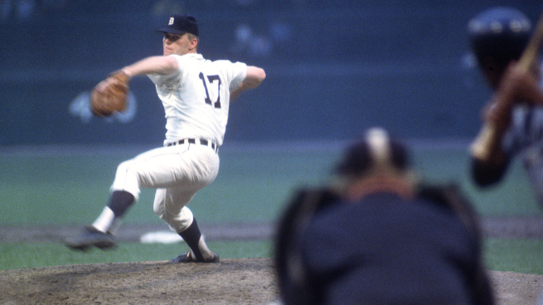 Denny McLain pitching in 1968