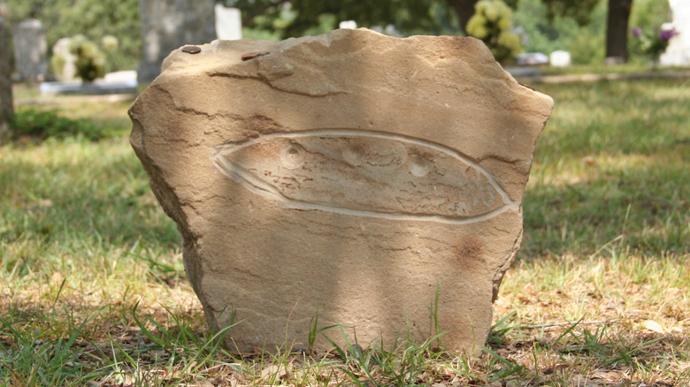 Aurora, Texas, alien stone