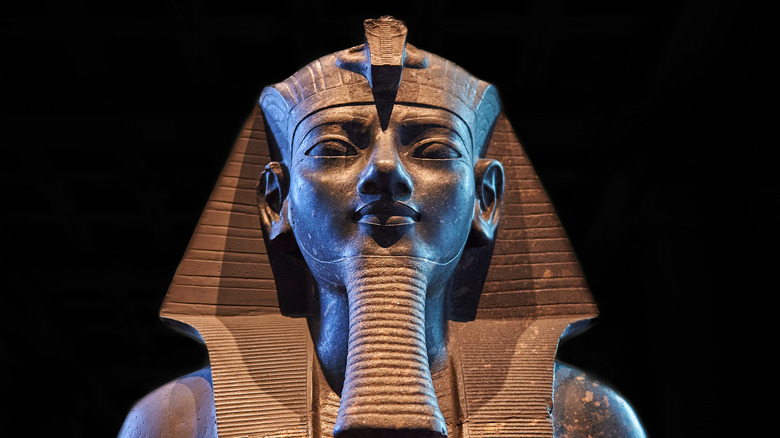 Statue of Amenhotep III