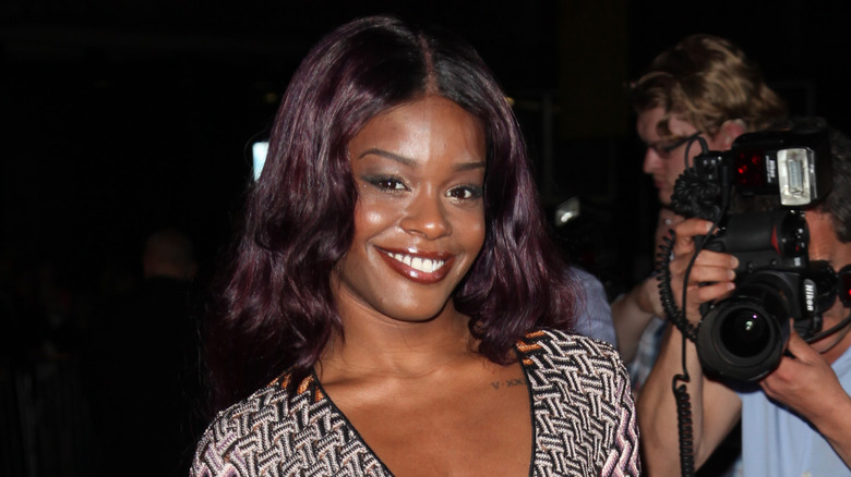 A red carpet picture of Azealia Banks smiling