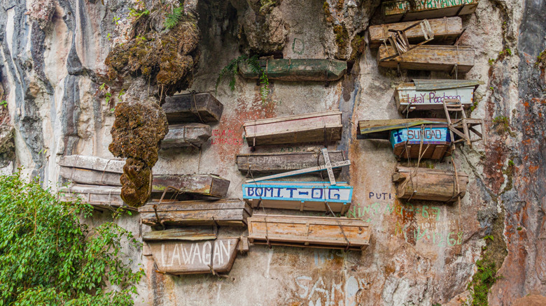 Sagada Philippines hanging coffins