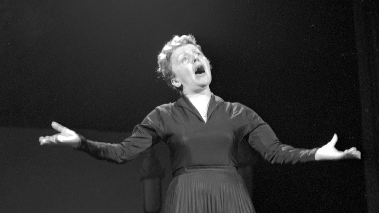 Edith Piaf performing