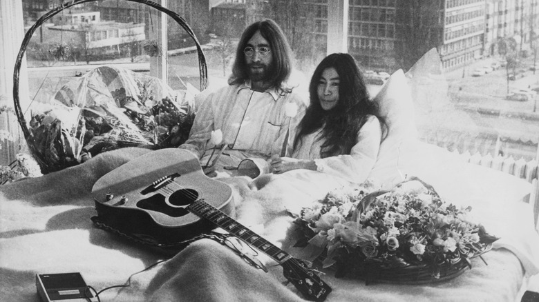 John Lennon and Yoko Ono bed-in Amsterdam