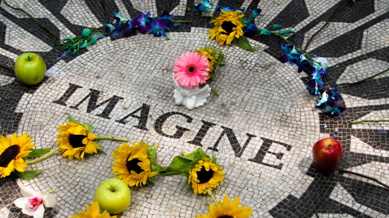 Imagine memorial Central Park 