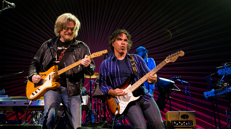 Daryl Hall and John Oates on stage