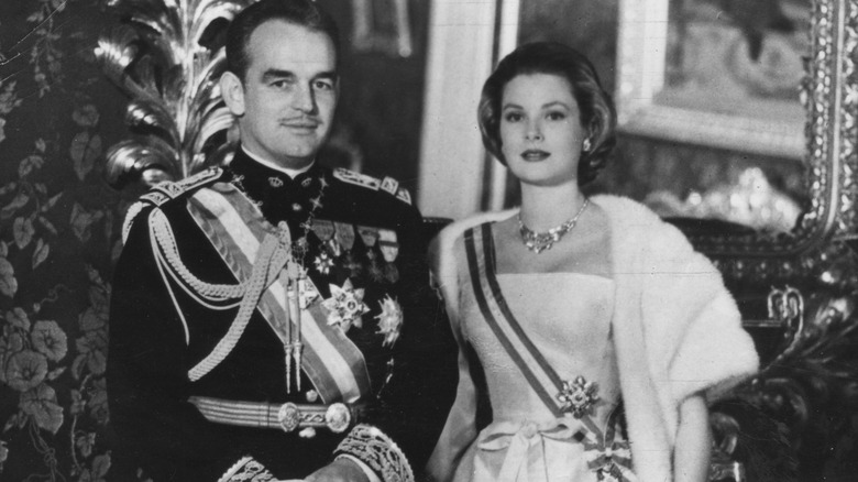Prince Rainier and Grace Kelly posing for official photo