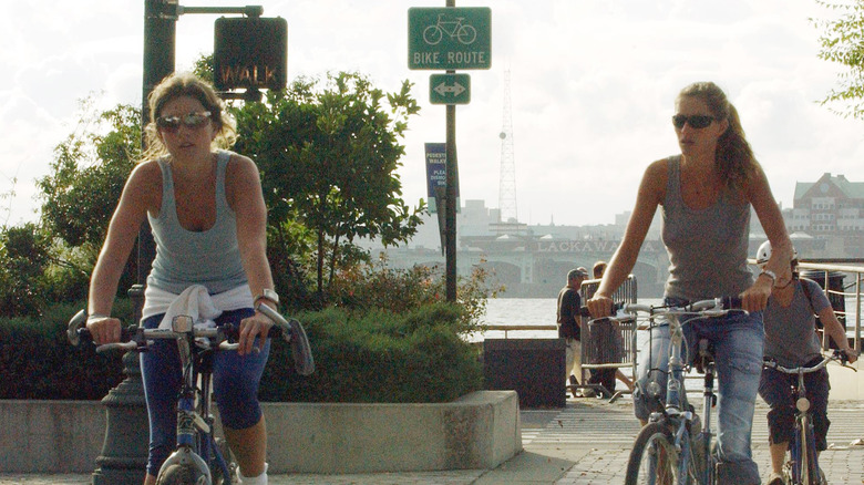 The Bundchen twins riding bikes