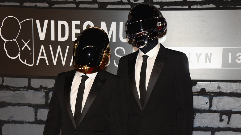 Daft Punk posing at 2013 VMAs