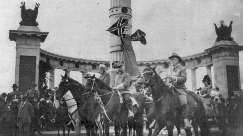 parade with confederate flag