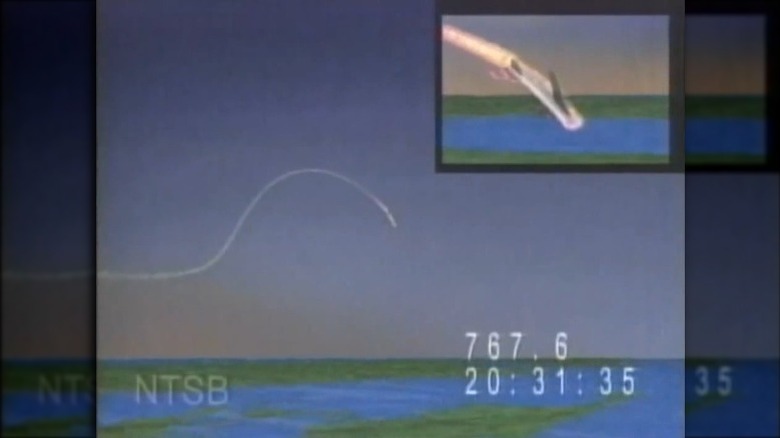 Simulation of TWA Flight 800 crash