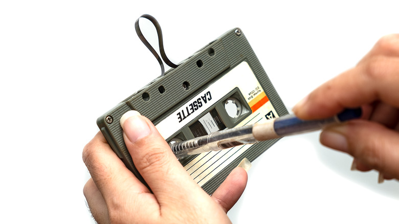 Rewinding a cassette