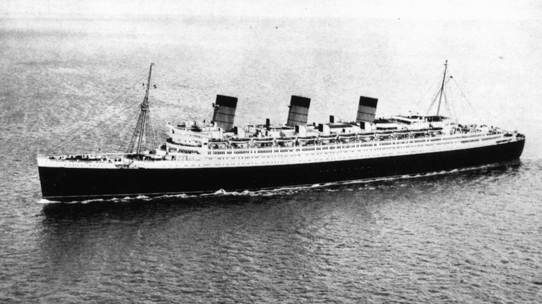 The Queen Mary at sea