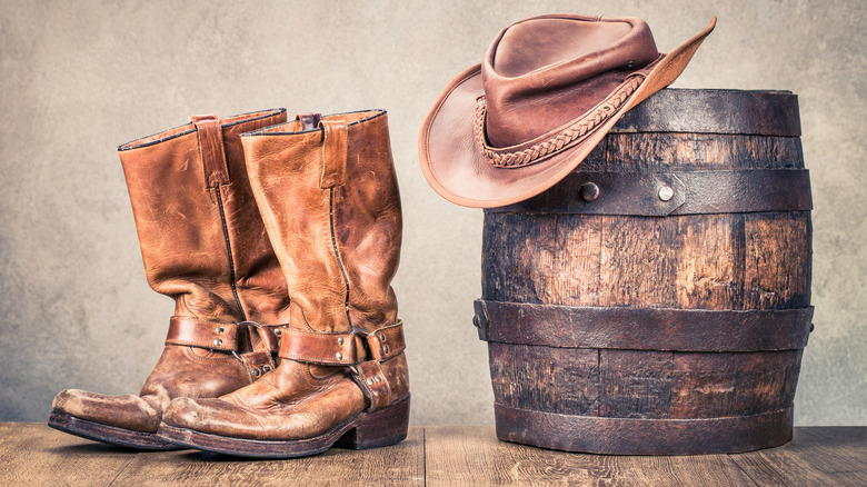 Wild West cowboy hat and boots