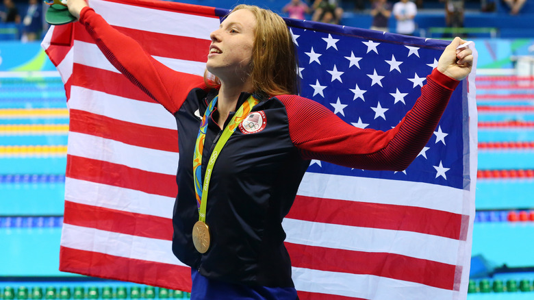 Lilly King wearing gold medal 