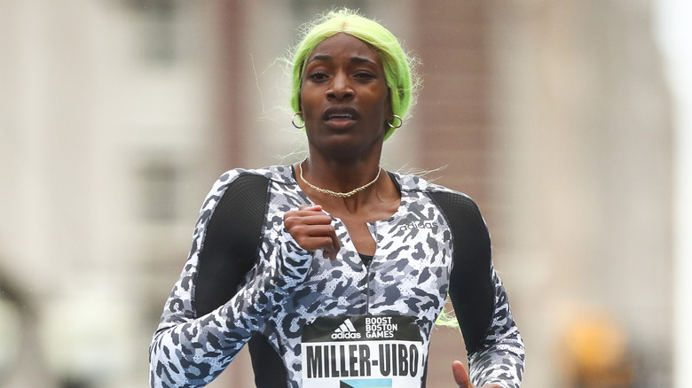 Shaunae Miller-Uibo green hair