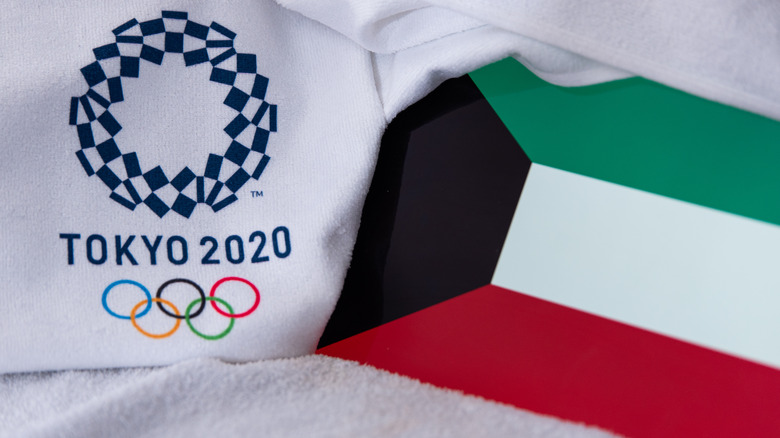 Kuwait flag, Tokyo Olympic insignia 