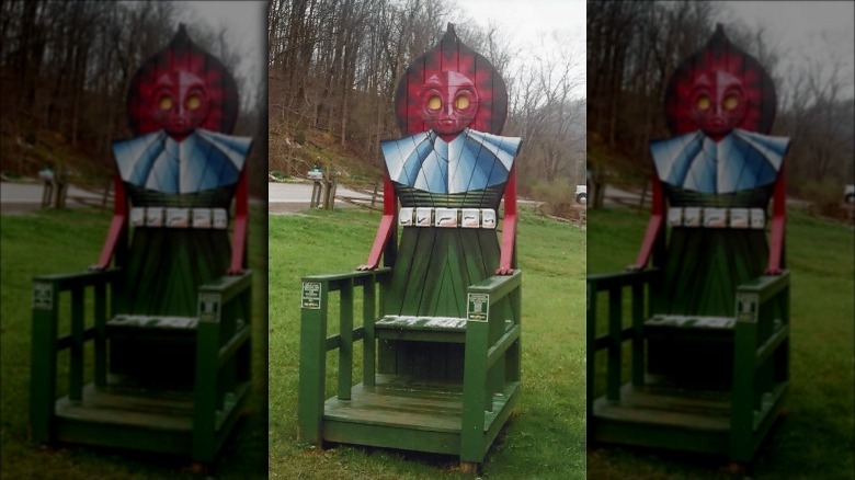 Flatwoods Monster visitor chair