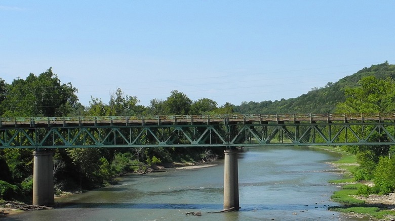 bridge across the meramec river 