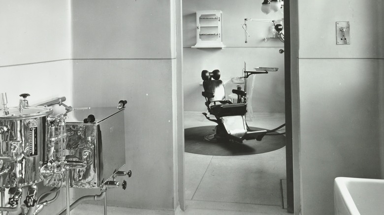 dental office sterile 1900s