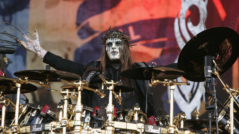 Joey Jordison behind a drum kit