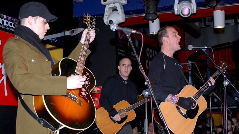 Alkaline trio on stage