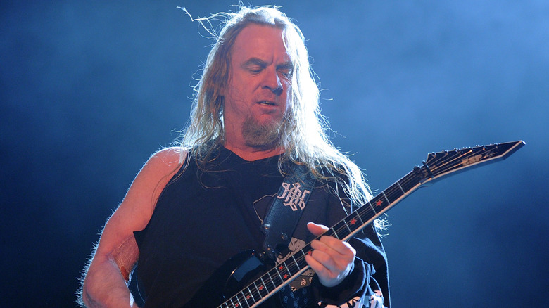 Jeff Hanneman playing guitar