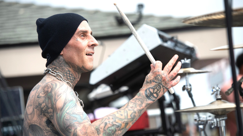 Travis Barker drumming