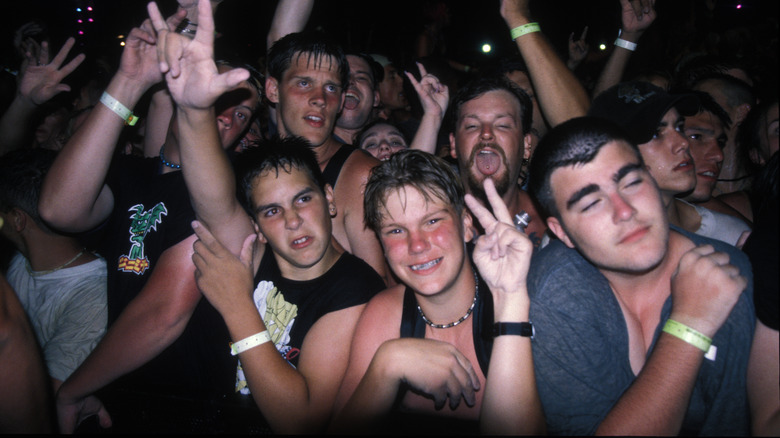 crowd at Woodstock '99