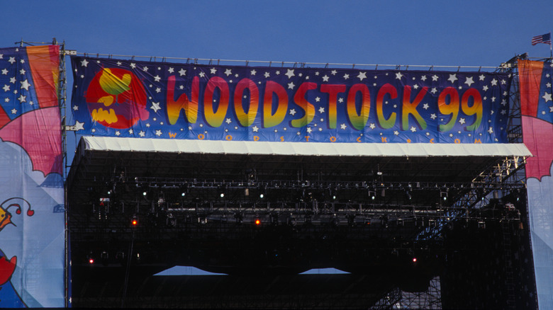 Banner reading Woodstock 99 