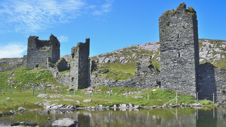 Three Head Castle 