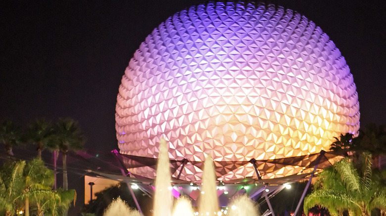 spaceship earth at walt disney