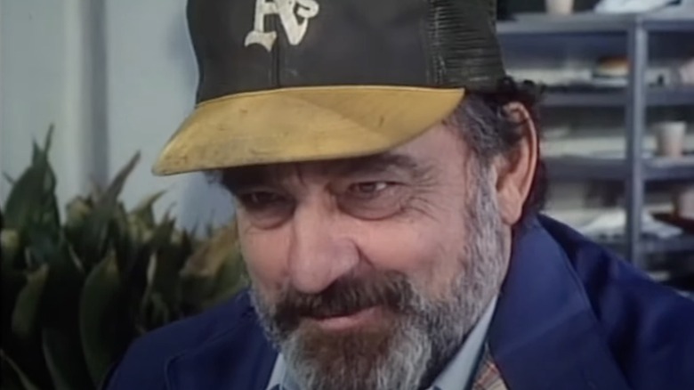 Victor French in Highway to Heaven