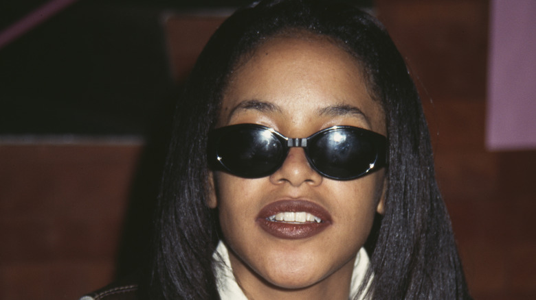 Aaliyah in sunglasses