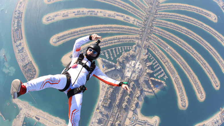 skydiving in Dubai