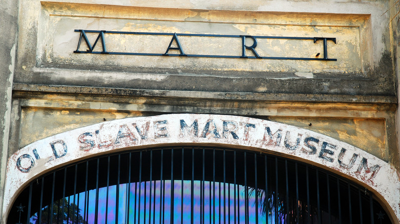Entrance Old Slave Mart Museum
