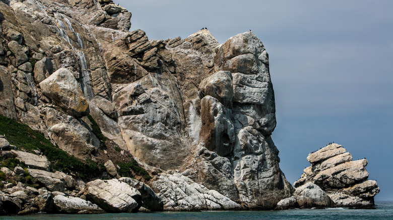 Rocks covered in bird guano