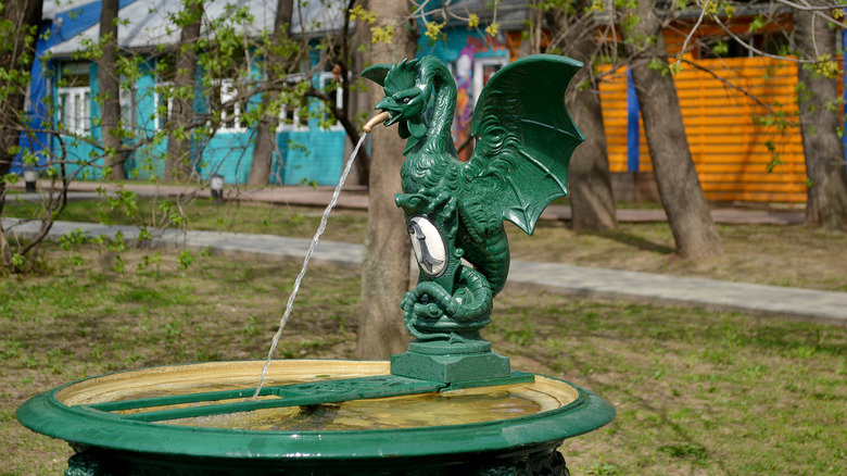 Cockatrice fountain