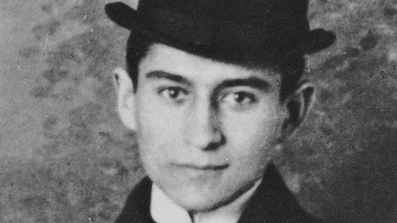 Franz Kafka hat collar
