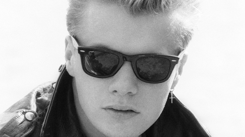 Larry Mullen Jr with sunglasses 