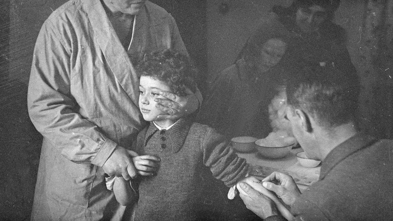 child getting diphtheria vaccine 