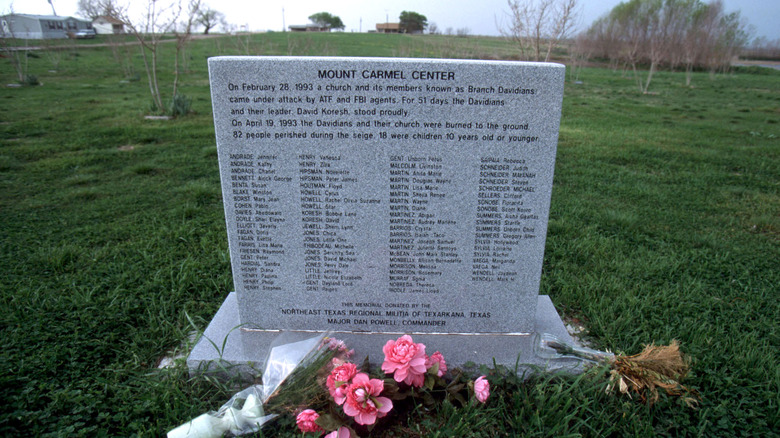 memorial to victims of Branch Davidian disaster