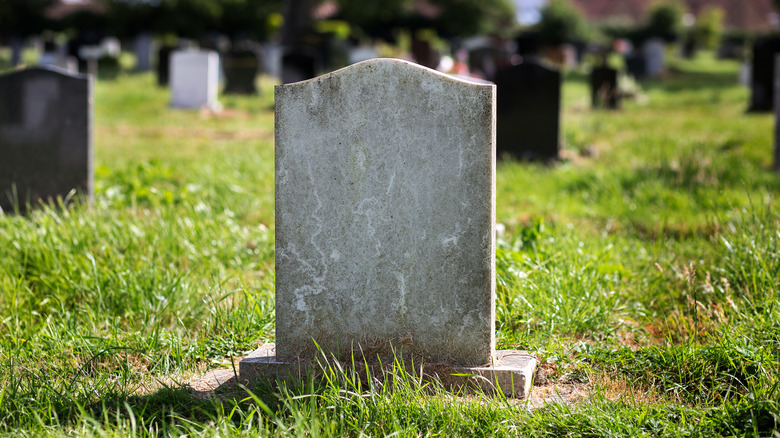 An unmarked headstone