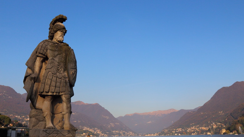 Lake Como statue of Mars