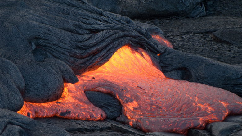 mafic lava from hawaii
