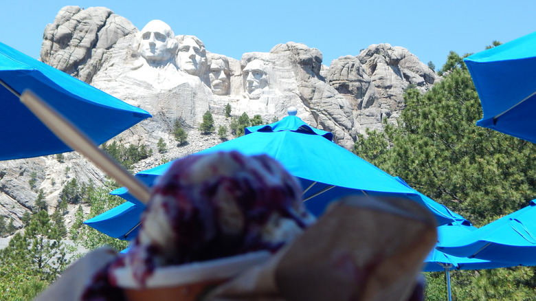 Ice cream cone with Mount Rushmore
